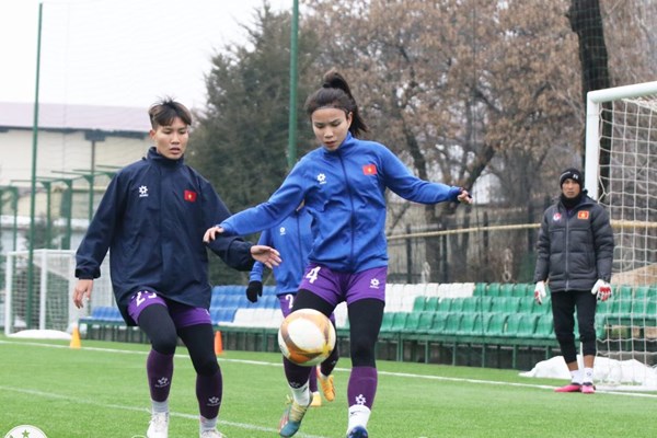 VCK U20 nữ châu Á 2024: Thi đấu với đối thủ mạnh sẽ giúp các cầu thủ trẻ tích luỹ thêm kinh nghiệm - Anh 1