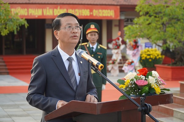Dâng hương kỷ niệm 118 năm Ngày sinh Thủ tướng Phạm Văn Đồng - Anh 3