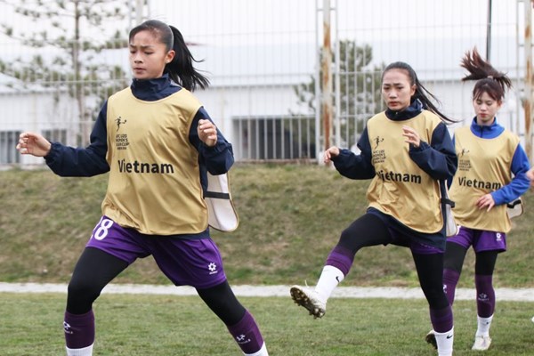Đội tuyển U20 nữ tập luyện tích cực cho trận gặp U20 nữ CHDCND Triều Tiên - Anh 2