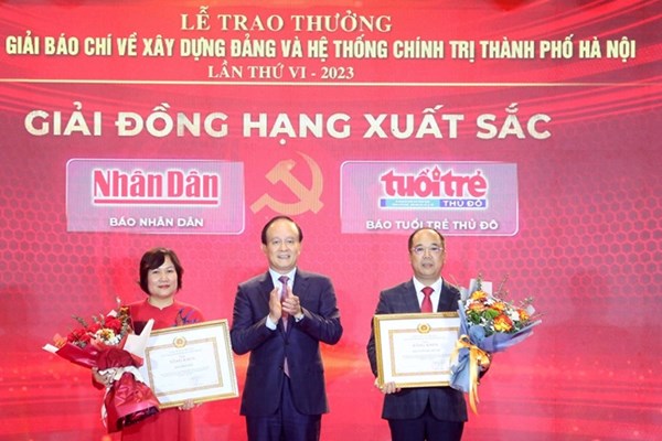 Hà Nội trao 33 tác phẩm báo chí xuất sắc về công tác xây dựng Đảng - Anh 3