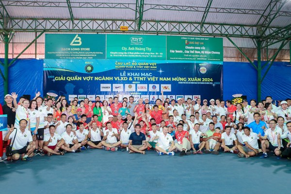 Khởi tranh Giải quần vợt ngành Vật liệu xây dựng và Trang Trí nội thất Việt Nam - Anh 2
