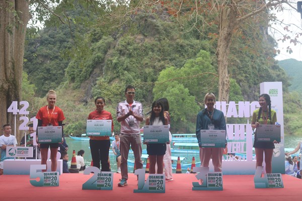 Hào hứng chạy Marathon giữa lòng Di sản Phong Nha - Kẻ Bàng - Anh 2