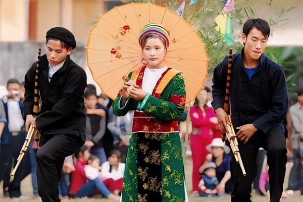 Thi nhân Việt góp phần giữ gìn văn hóa dân tộc: Từ bản lĩnh đến bản sắc - Anh 1