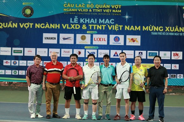 Góp phần phát triển phong trào quần vợt Việt Nam - Anh 1