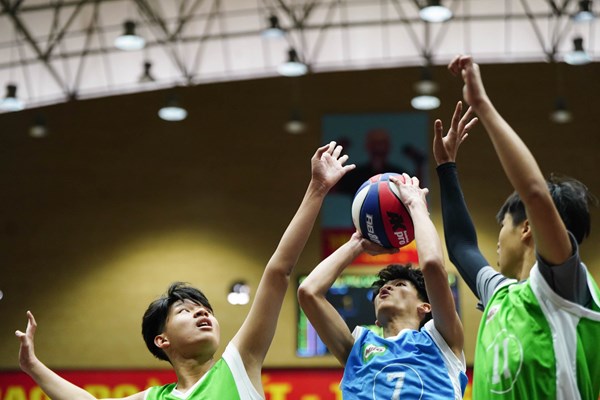 Học sinh Hà Nội so tài bóng rổ tại Hội khỏe Phù Đổng - Anh 2