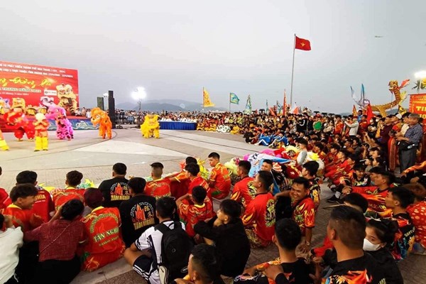 Tưng bừng Lễ hội Lân - Sư - Rồng giữa phố biển Nha Trang - Anh 3