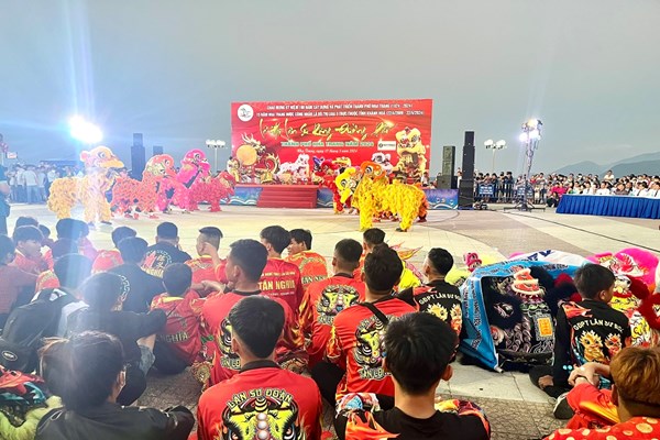 Tưng bừng Lễ hội Lân - Sư - Rồng giữa phố biển Nha Trang - Anh 8