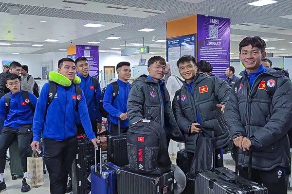 U23 Việt Nam đã đến Tajikistan, sẵn sàng cho chuyến tập huấn - Anh 1