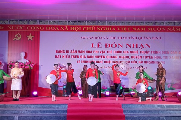 Quảng Bình: Đón nhận Di sản văn hoá phi vật thể quốc gia hát Kiều - Anh 4