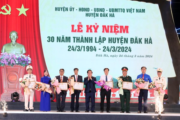 Kon Tum: Huyện Đăk Hà kỷ niệm 30 năm thành lập - Anh 6