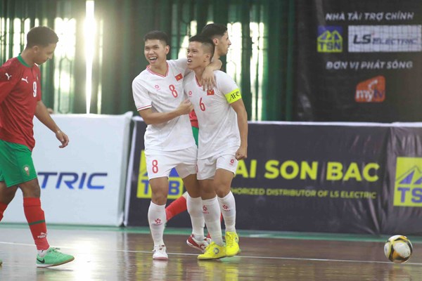 Tuyển Futsal Việt Nam suýt thắng đội bóng hạng 8 thế giới - Anh 1