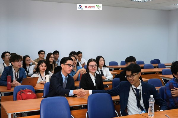Thanh niên Việt Nam tích cực tham gia hoạt động vì biến đổi khí hậu - Anh 1
