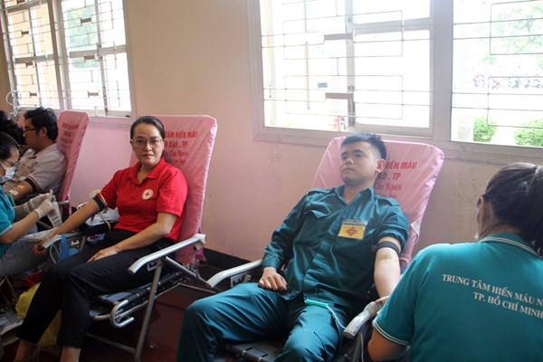 Phát động “Ngày toàn dân hiến máu tình nguyện” - Anh 2