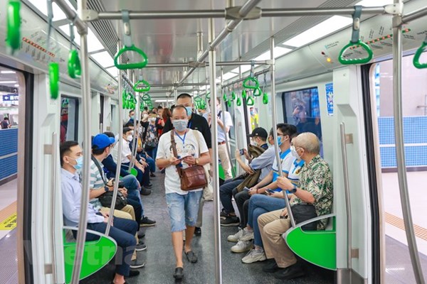 Hà Nội: Đường sắt đô thị hướng tới giảm phương tiện giao thông cá nhân - Anh 1