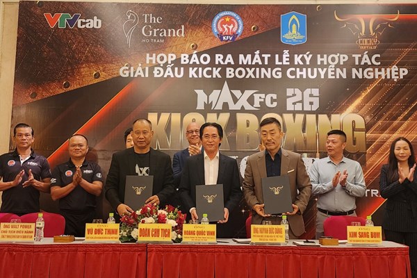 2 võ sĩ Kickboxing Việt Nam thắng áp đảo tại MAXFC 26 - Anh 4