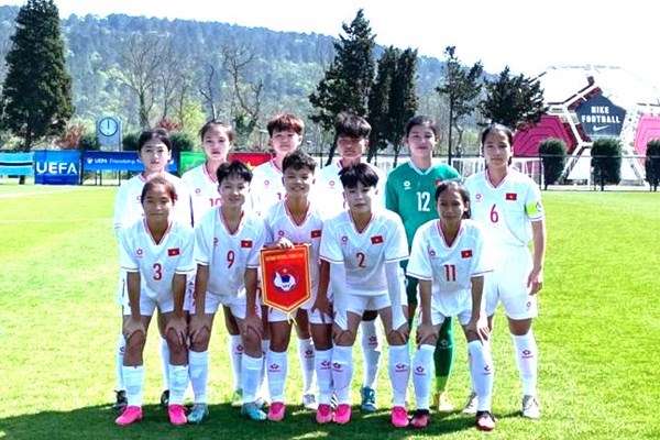 U16 nữ Việt Nam thi đấu cố gắng trước U16 Mỹ - Anh 1