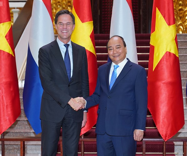 Thủ tướng Nguyễn Xuân Phúc hội đàm với Thủ tướng Hà Lan - Anh 1