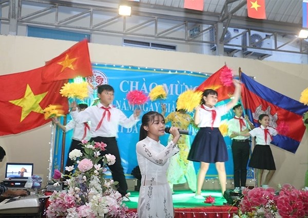 Bà con Việt kiều tổ chức kỷ niệm Ngày 30.4 - Anh 1