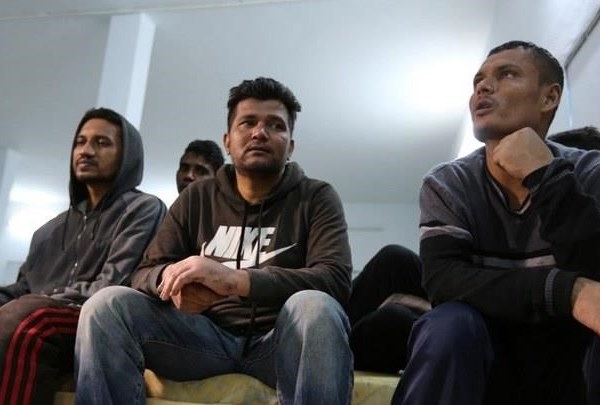 Bangladesh phá đường dây buôn người thông qua các công ty du lịch - Anh 1