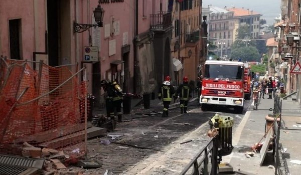 Italia: Nổ khí ga tại tòa thị chính ở ngoại ô Rome, 9 người bị thương - Anh 1