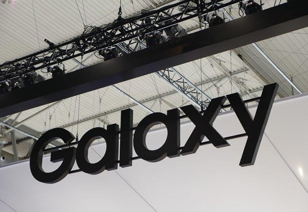 Samsung có thể ra điện thoại tầm trung Galaxy A90 chạy mạng 5G - Anh 1
