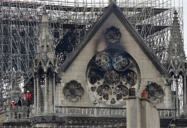 Cơ quan công tố Paris đưa ra nguyên nhân gây cháy Nhà thờ Đức Bà - Anh 1