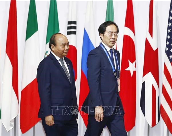 Thủ tướng bắt đầu dự Hội nghị Thượng đỉnh G20 - Anh 1