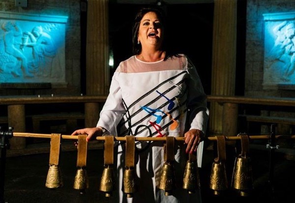 Bulgari: Nữ ca sĩ có âm lượng giọng hát cao tương đương một dàn hợp xướng - Anh 1