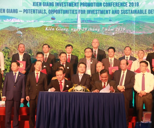 Kiên Giang kêu gọi đầu tư 14 dự án du lịch tại Hội nghị Xúc tiến đầu tư 2019 - Anh 2