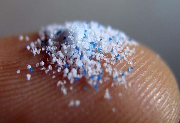 WHO kêu gọi đánh giá thêm về hạt nhựa siêu nhỏ trong môi trường - Anh 1