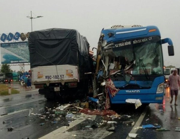 41 người chết vì tai nạn giao thông trong hai ngày nghỉ lễ Quốc khánh - Anh 1
