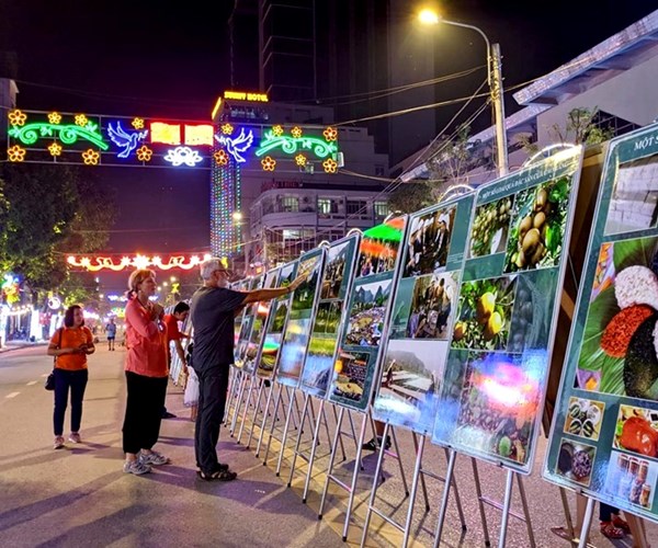 Phố đi bộ Kim Đồng và chợ ẩm thực- điểm nhấn mới của du lịch Cao Bằng - Anh 4