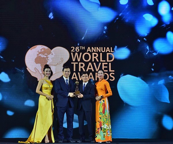 Việt Nam năm thứ 2 liên tiếp nhận giải thưởng Điểm đến hàng đầu châu Á - Anh 2