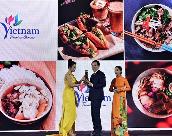Việt Nam năm thứ 2 liên tiếp nhận giải thưởng Điểm đến hàng đầu châu Á - Anh 5