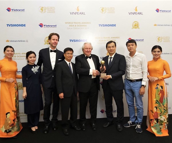 Việt Nam năm thứ 2 liên tiếp nhận giải thưởng Điểm đến hàng đầu châu Á - Anh 1