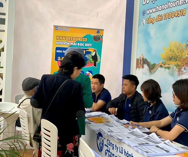 Giảm giá “sốc” tới 50% tại Ngày hội Khuyến mại du lịch Hà Nội 2019 - Anh 4