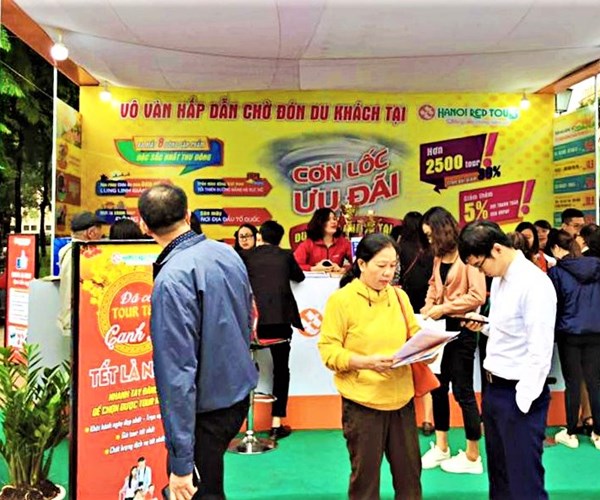 Giảm giá “sốc” tới 50% tại Ngày hội Khuyến mại du lịch Hà Nội 2019 - Anh 1