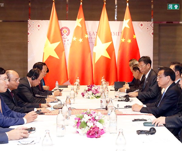 Thủ tướng Nguyễn Xuân Phúc gặp Thủ tướng Trung Quốc - Anh 1