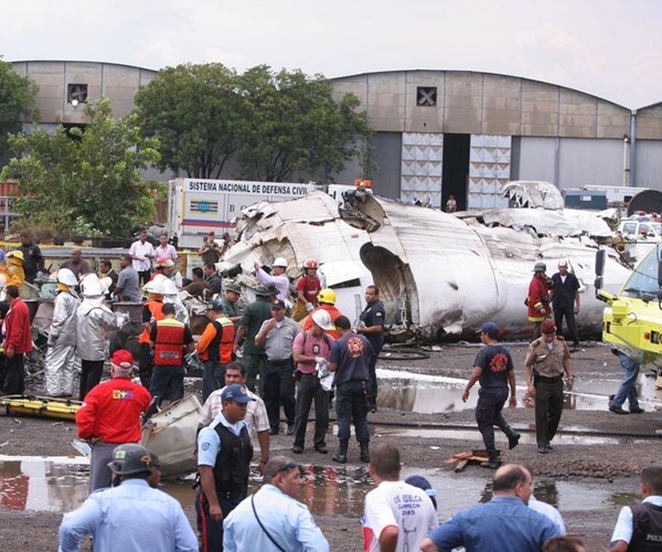 Rơi máy bay tư nhân tại Venezuela làm 9 người thiệt mạng - Anh 1