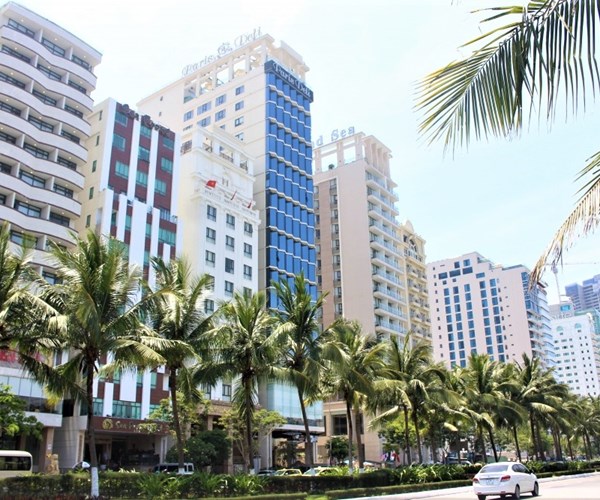 Đà Nẵng: Khách sạn tăng đột biến nhưng số ngày lưu trú giảm - Anh 1
