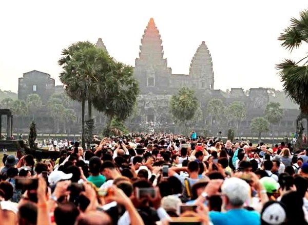 Chỉ 3,5% tổng số khách Trung Quốc đi du lịch nước ngoài đến Việt Nam - Anh 1