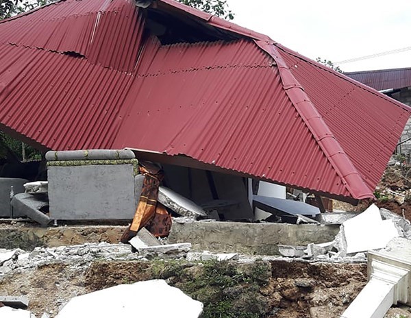 Động đất lớn 5,9 độ làm rung chuyển huyện Kupang của Indonesia - Anh 1