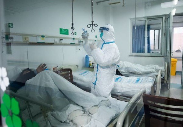 Trung Quốc chữa khỏi bệnh cho gần 4.000 người nhiễm virus corona - Anh 1