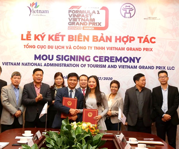 Quảng bá du lịch Việt Nam tại Giải đua xe công thức 1 - Anh 2