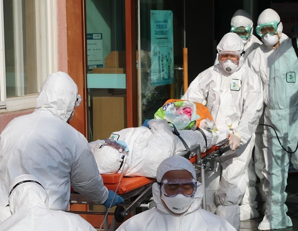 Hàn Quốc đã có 556 ca nhiễm, 4 người tử vong vì Covid-19 - Anh 1