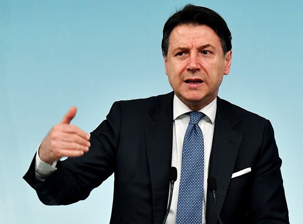 Thủ tướng Italia kêu gọi các địa phương hợp tác ngăn chặn dịch Covid-19 - Anh 1