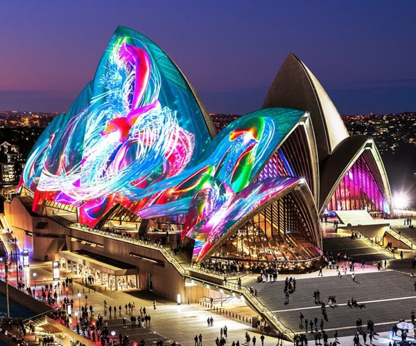 Australia hủy tổ chức Lễ hội ánh sáng VividSydney do dịch Covid-19 - Anh 1