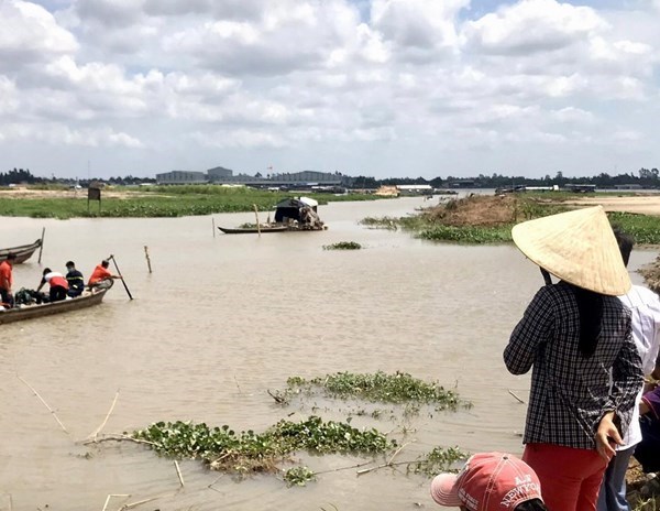 Hai học sinh tiểu học ở An Giang bị đuối nước thương tâm - Anh 1