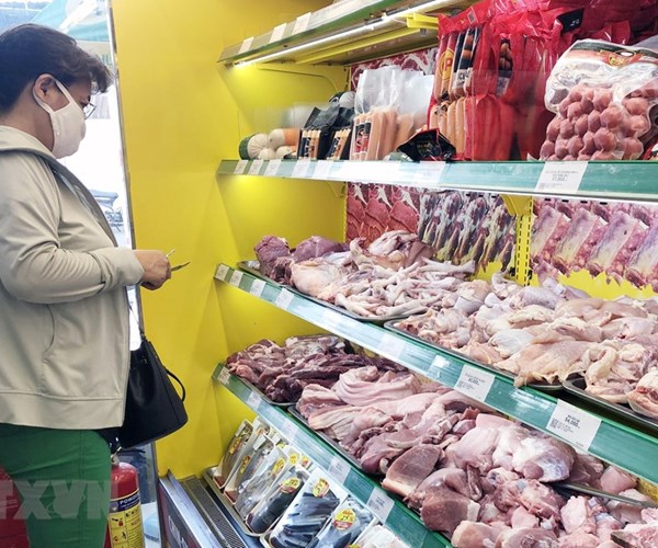 Tập trung bình ổn giá thịt lợn trong nước trước sức ép hàng nhập khẩu - Anh 1