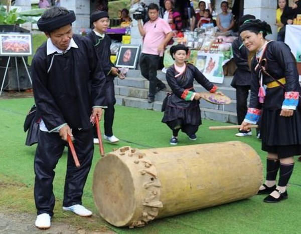 Điệu múa trống của đồng bào Giáy ở tỉnh Hà Giang - Anh 2